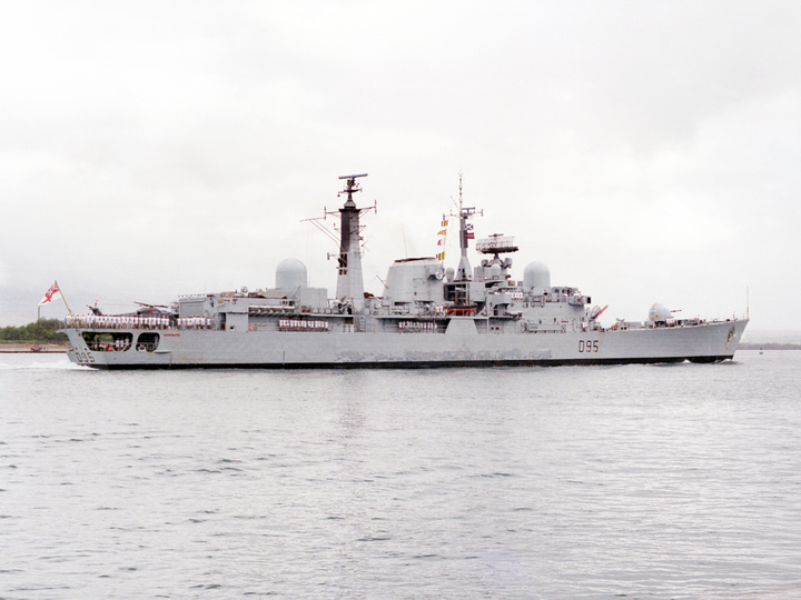 HMS Manchester D95 Type 42 Destroyer June 1986 Photo Print - Posters, Prints, & Visual Artwork - by Hampshire Prints (image 1 of 9)