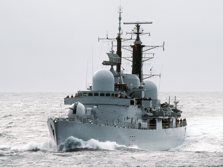 HMS Liverpool (D92) Photo Print - Underway 1986 - Royal Navy Type 42 Destroyer Hampshire Prints 6 x 4 No Frame No
