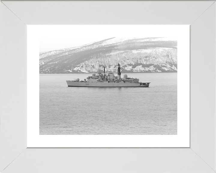 HMS Exeter D89 Type 42 Destroyer 19 March 1992