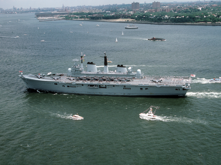 HMS Ark Royal (R07) Photo Print - New York 1986 - Royal Navy Invincible Class Aircraft Carrier Hampshire Prints 6 x 4 No Frame No