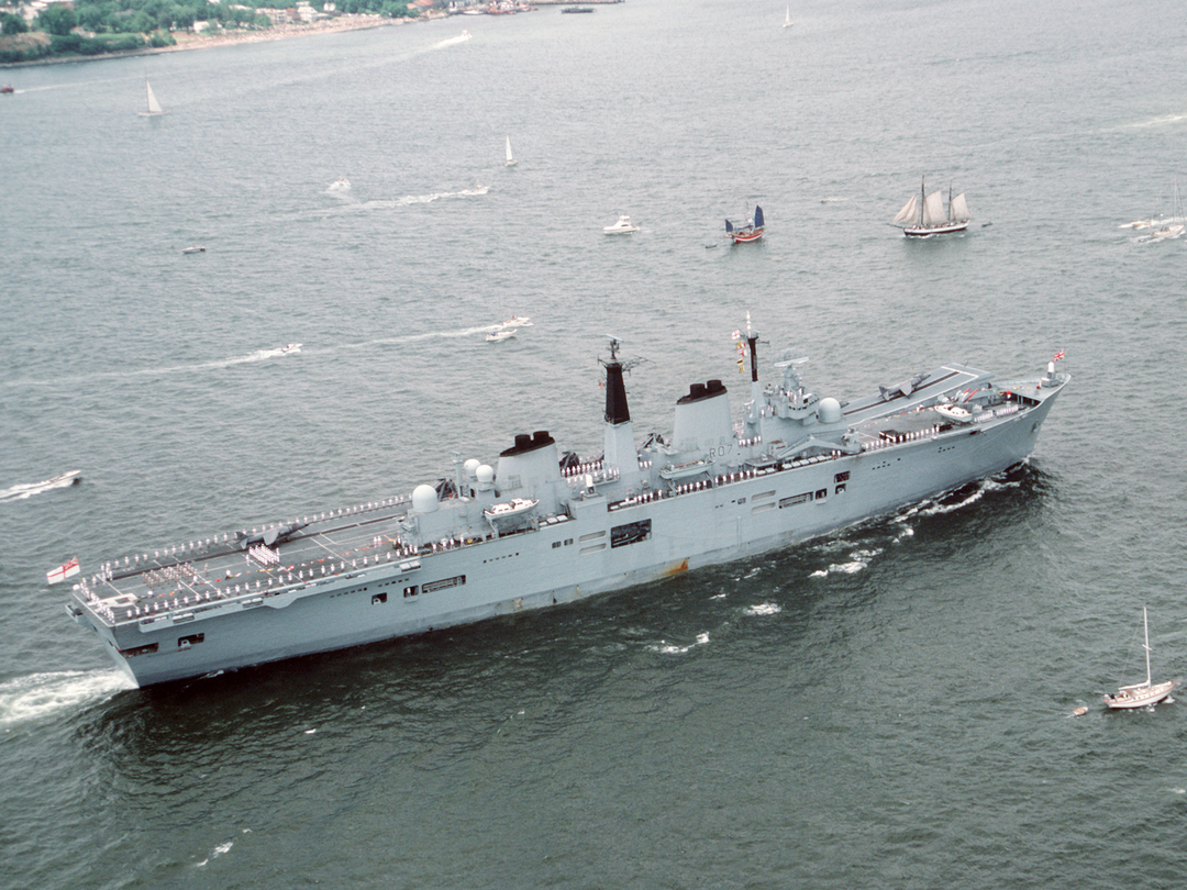 HMS Ark Royal (R07) Royal Navy Invincible Class Aircraft Carrier New York Harbor Photo Print Wall Art Decor Posters, Prints, & Visual Artwork Hampshire Prints 6 x 4 No Frame No