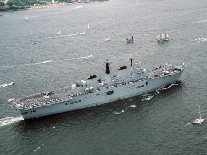 HMS Ark Royal (R07) Photo Print - New York Harbor - Royal Navy Invincible Class Aircraft Carrier Hampshire Prints 6 x 4 No Frame No