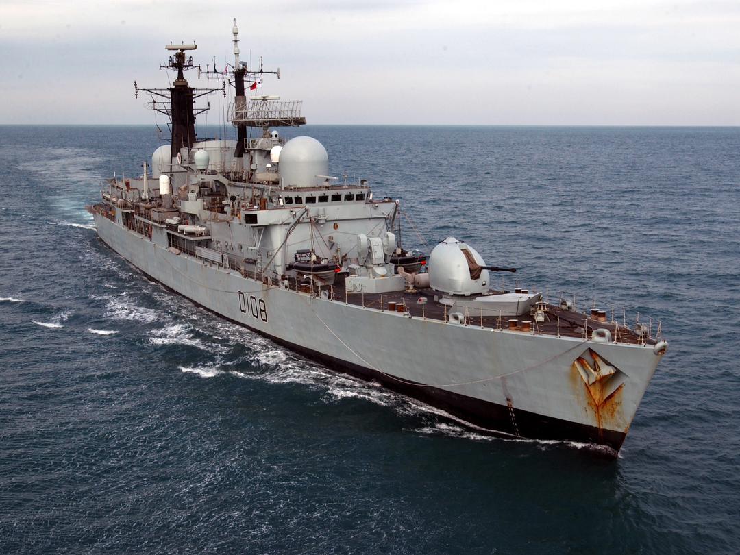 HMS Cardiff (D108) Photo Print - At Sea 2002 - Royal Navy Type 42 Destroyer Hampshire Prints 6 x 4 No Frame No