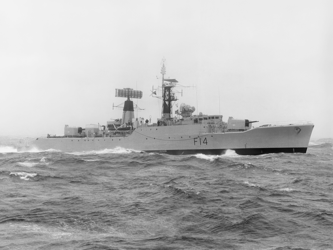 HMS Leopard F14 Leopard Class Frigate 1973 Photo Print - Posters, Prints, & Visual Artwork - by Hampshire Prints (image 1 of 9)