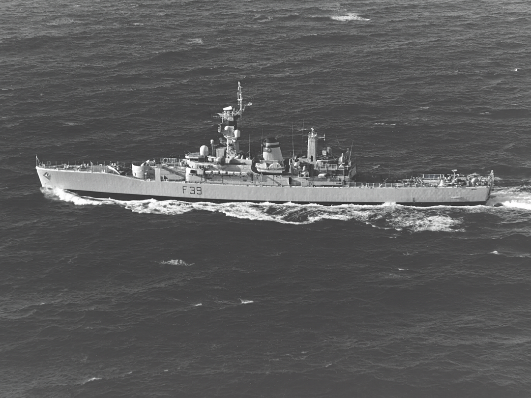 HMS Naiad (F39) Photo Print - Atlantic Sea 1978 - Royal Navy Leander Class Frigate Hampshire Prints 6 x 4 No Frame No