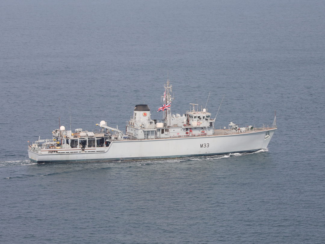 HMS Brocklesby (M33) Royal Navy Hunt Class Mine Warfare Vessel At Sea 2020 Photo Print Wall Art Naval Decor Posters, Prints, & Visual Artwork Hampshire Prints 6 x 4 No Frame No