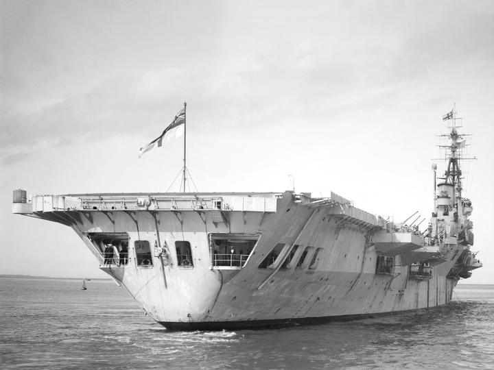 HMS Theseus (R64) Photo Print - Underway 1947 - Royal Navy Colossus Class Aircraft Carrier Hampshire Prints 6 x 4 No Frame No