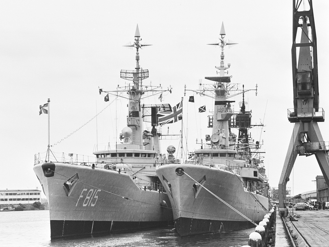 HMS Ariadne (F72) Royal Navy Leander Class Frigate Amsterdam 1979 Photo Print Wall Art Decor Posters, Prints, & Visual Artwork Hampshire Prints 6 x 4 No Frame No