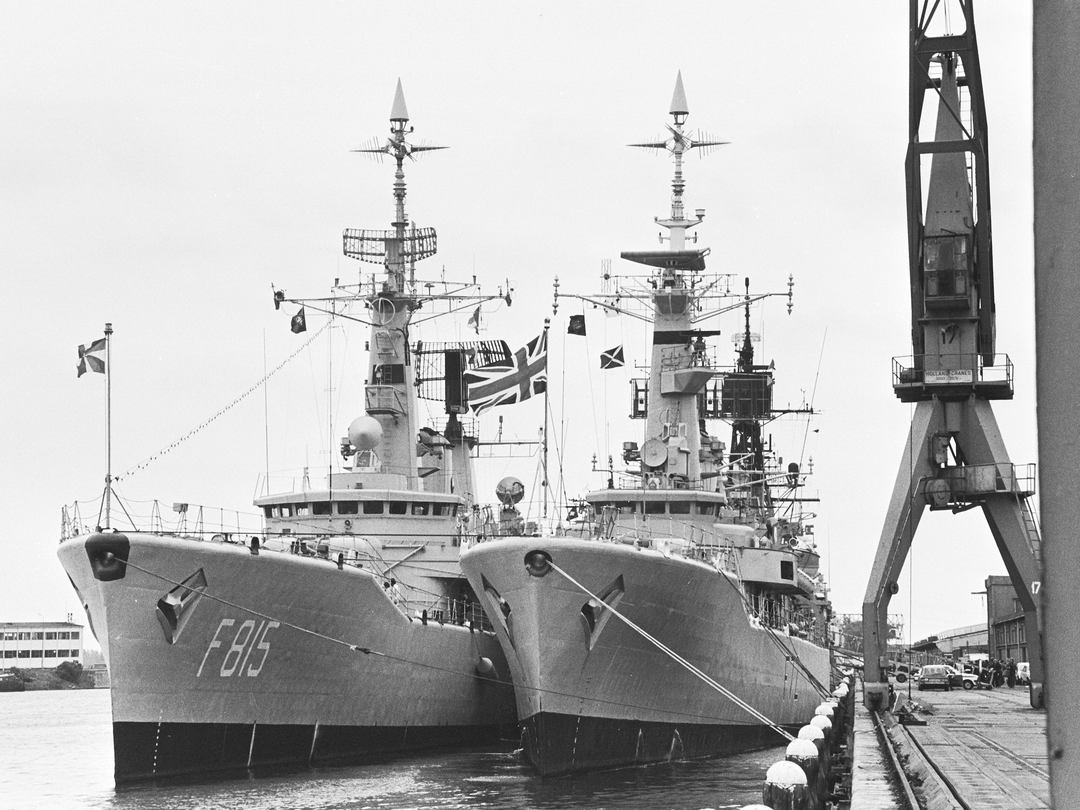 HMS Ariadne (F72) Photo Print - Amsterdam 1979 - Royal Navy Leander Class Frigate Hampshire Prints 6 x 4 No Frame No