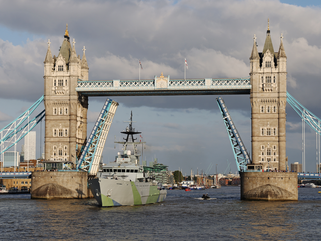 HMS Severn (P282) Photo Print - Tower Bridge - Royal Navy River Class Patrol Vessel Hampshire Prints 6 x 4 No Frame No