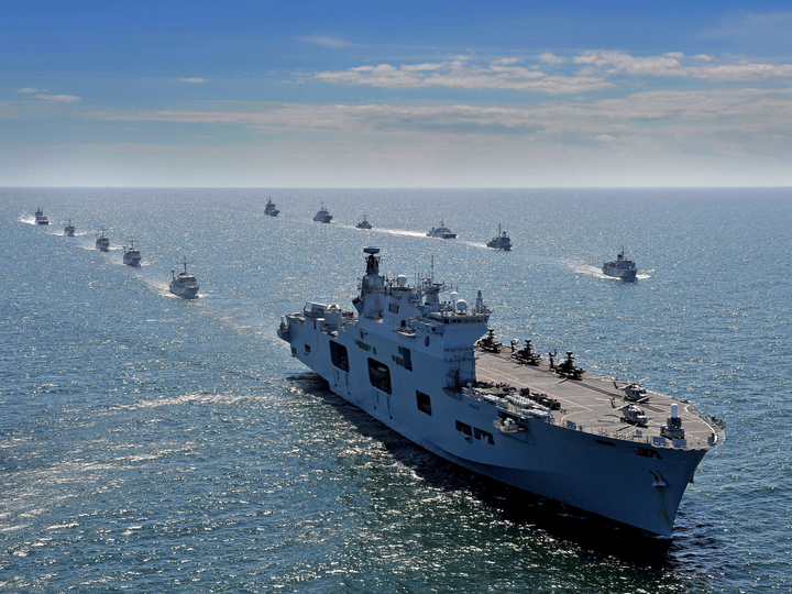 HMS Ocean (L12) Photo Print - BALTOPS 2015 - Royal Navy Landing Platform Helicopter Hampshire Prints 6 x 4 No Frame No
