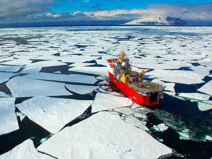 HMS Protector (A173) Photo Print - Antarctic 2016 - Royal Navy Ice Patrol Vessel Hampshire Prints 6 x 4 No Frame No