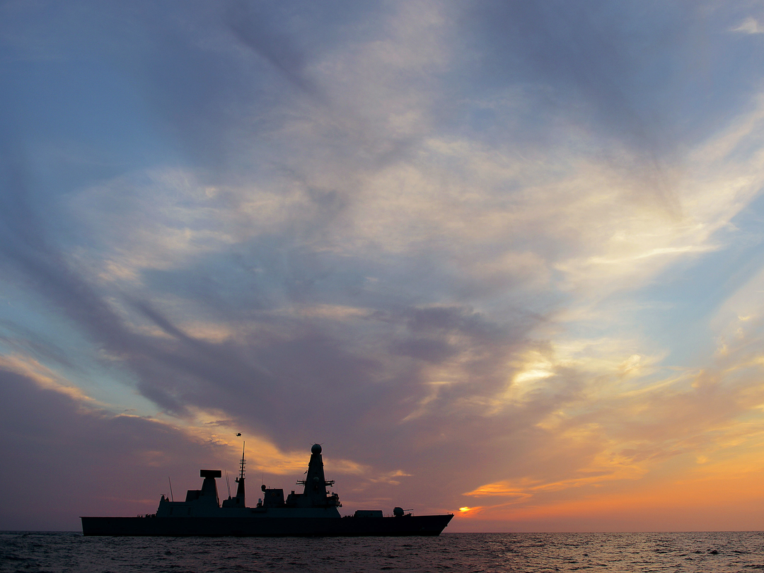 HMS Dragon (D35) Photo Print - Sunset Silhouette 2013 - Royal Navy Type 45 Destroyer Hampshire Prints 6 x 4 No Frame No