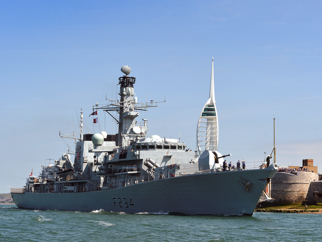 HMS Iron Duke (F234) Photo Print - Leaving Portsmouth 2014 - Royal Navy Type 23 Frigate Hampshire Prints 6 x 4 No Frame No