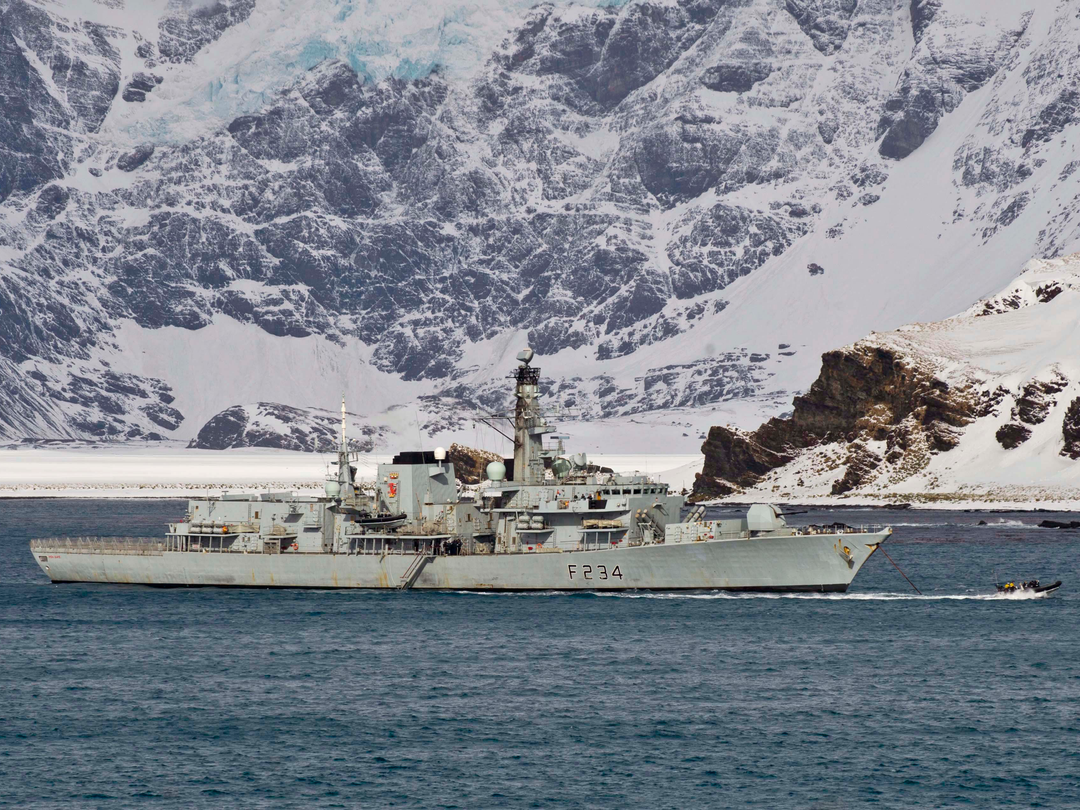 HMS Iron Duke (F234) Photo Print - off Antarctica 2014 - Royal Navy Type 23 Frigate Hampshire Prints 6 x 4 No Frame No