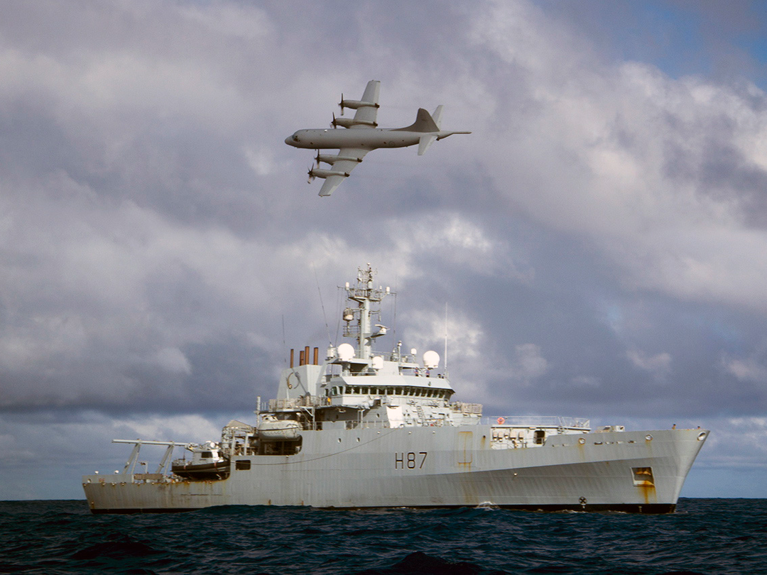 HMS Echo (H87) Photo Print - With AP3C Orion Plane - Royal Navy Echo Class Survey Vessel Hampshire Prints 6 x 4 No Frame No