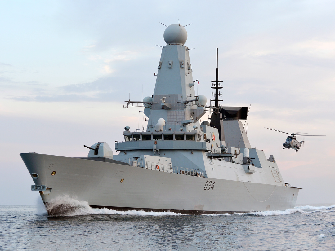 HMS Diamond (D34) Royal Navy Type 45 Destroyer With Sea King 2012 Photo Print Wall Art Decor Posters, Prints, & Visual Artwork Hampshire Prints 6 x 4 No Frame No
