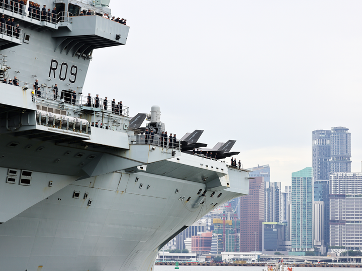HMS Prince of Wales (R09) Photo Print - Singapore Skyline 2025 - Royal Navy Queen Elizabeth Class Aircraft Carrier Hampshire Prints 6 x 4 No Frame No