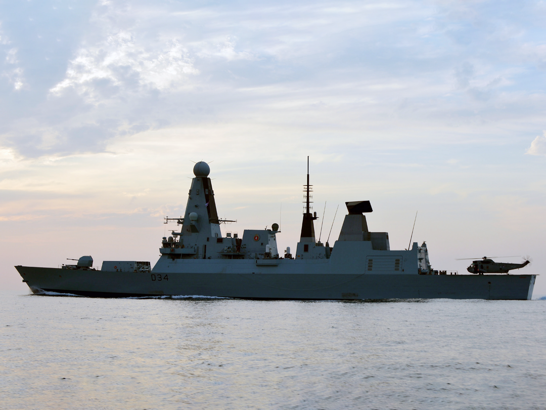 HMS Diamond (D34) Royal Navy Type 45 Destroyer Port Side Silhouette 2012 Photo Print Wall Art Decor Posters, Prints, & Visual Artwork Hampshire Prints 6 x 4 No Frame No