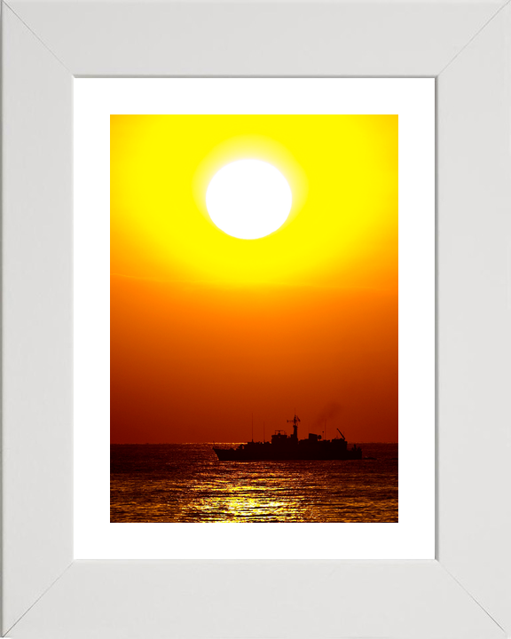 HMS Pembroke M107 Sandown Class Minehunter December 2010 Photo Print - Posters, Prints, & Visual Artwork - by Hampshire Prints (image 4 of 9)