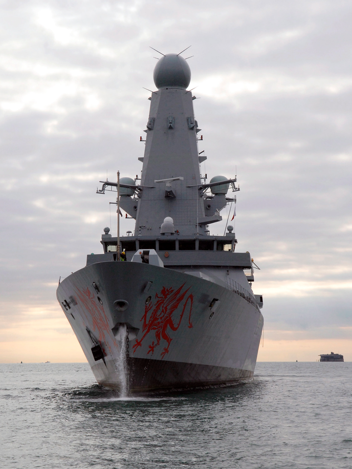 HMS Dragon (D35) Photo Print - Entering Portsmouth 2011 - Royal Navy Type 45 Destroyer Hampshire Prints 6 x 4 No Frame No