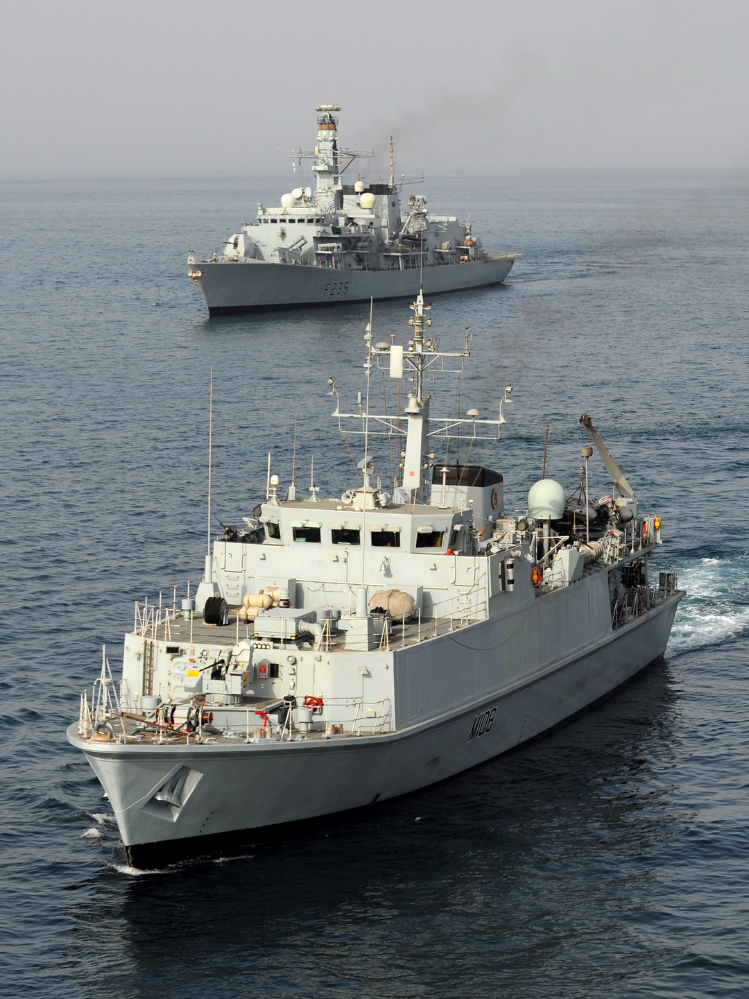 HMS Grimsby (M108) Photo Print - With HMS Montrose - Royal Navy Sandown Class Minehunter Hampshire Prints 6 x 4 No Frame No