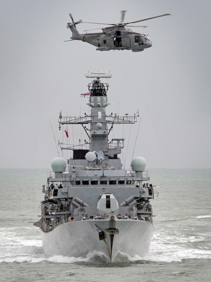 HMS Sutherland (F81) Photo Print - With Merlin - Royal Navy Type 23 Frigate Hampshire Prints 6 x 4 No Frame No