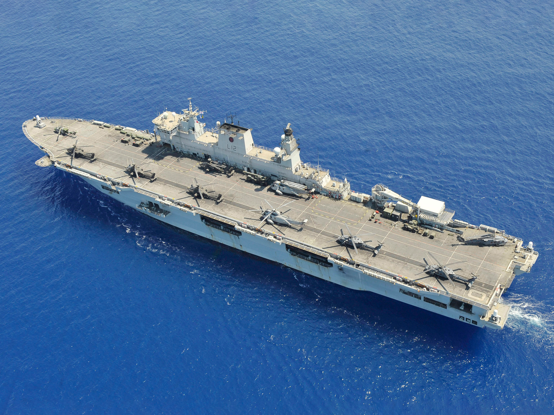 HMS Ocean (L12) Photo Print - Flight Deck View 2011 - Royal Navy Landing Platform Helicopter Hampshire Prints 6 x 4 No Frame No