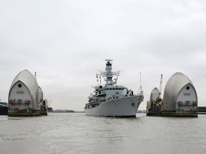 HMS Westminster (F237) Photo Print - Thames Barrier 2011 - Royal Navy Type 23 Frigate Hampshire Prints 6 x 4 No Frame No