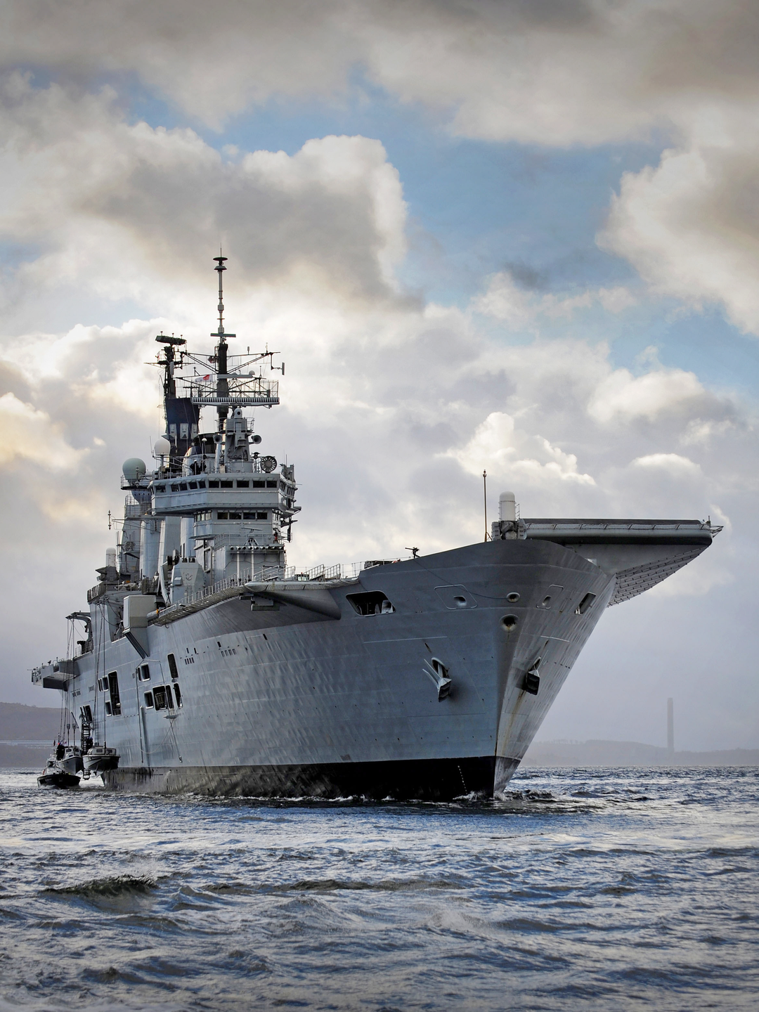 HMS Ark Royal (R07) Royal Navy Invincible Class Aircraft Carrier On the Clyde Photo Print Wall Art Decor Posters, Prints, & Visual Artwork Hampshire Prints 6 x 4 No Frame No