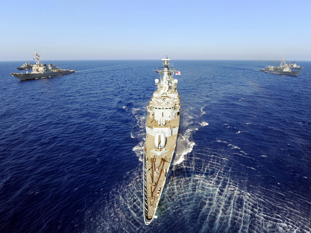 HMS Cornwall (F99) Photo Print - Gulf of Aden 2009 - Royal Navy type 22 Frigate Hampshire Prints 6 x 4 No Frame No