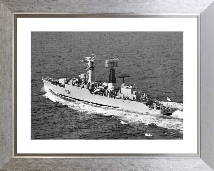 HMS Salisbury F32 Salisbury Class Frigate 1970 Port Side View Photo Print - Posters, Prints, & Visual Artwork - by Hampshire Prints (image 6 of 9)