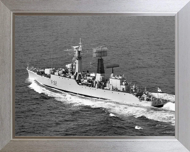 HMS Salisbury F32 Salisbury Class Frigate 1970 Port Side View Photo Print - Posters, Prints, & Visual Artwork - by Hampshire Prints (image 7 of 9)