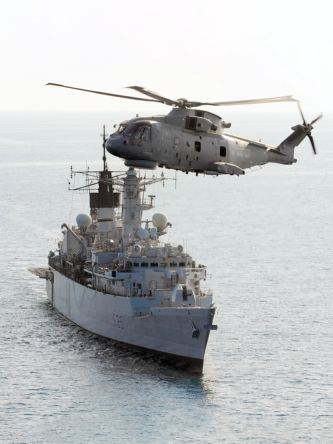 HMS Cumberland (F85) Royal Navy Type 22 Frigate With Merlin 2009 Photo Print Wall Art Decor Posters, Prints, & Visual Artwork Hampshire Prints 6 x 4 No Frame No