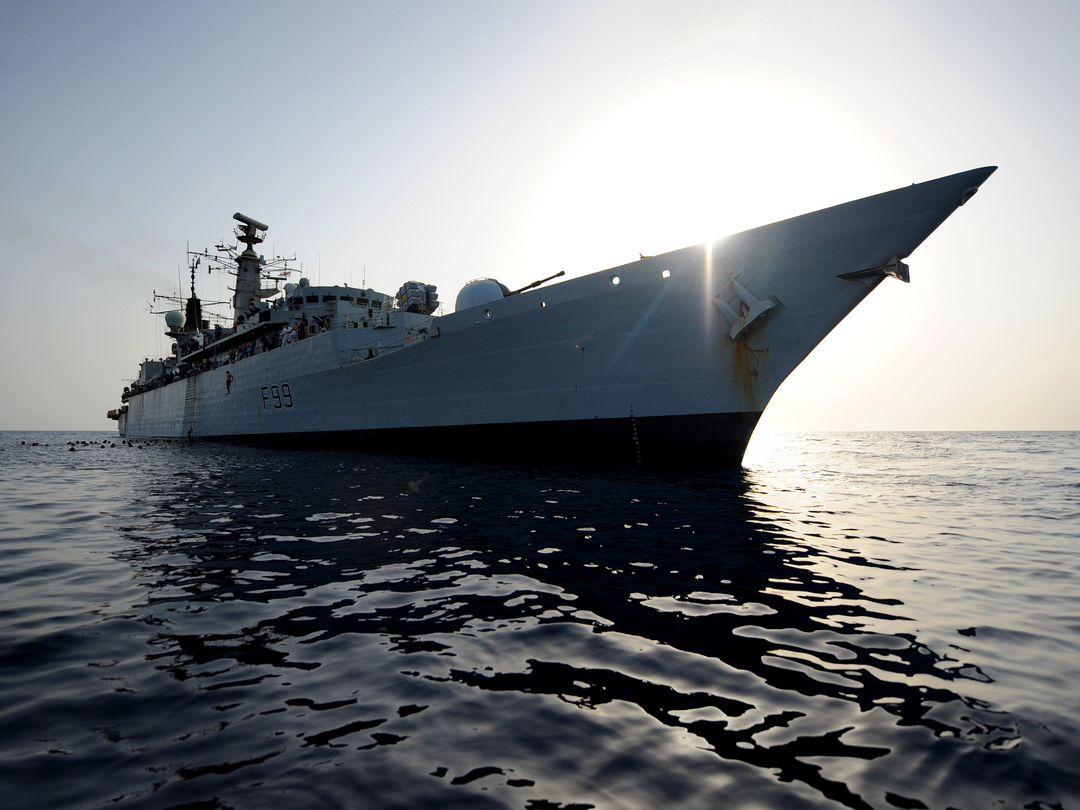 HMS Cornwall (F99) Photo Print - Hands to Bathe 2009 - Royal Navy type 22 Frigate Hampshire Prints 6 x 4 No Frame No