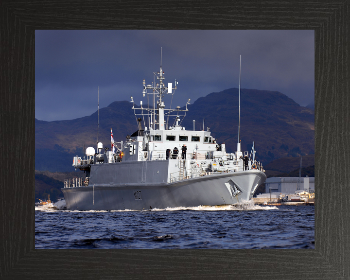 HMS Pembroke M107 Sandown Class Minehunter October 2008 Photo Print - Posters, Prints, & Visual Artwork - by Hampshire Prints (image 3 of 9)