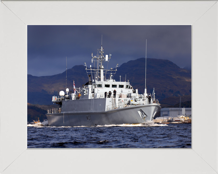 HMS Pembroke M107 Sandown Class Minehunter October 2008 Photo Print - Posters, Prints, & Visual Artwork - by Hampshire Prints (image 5 of 9)