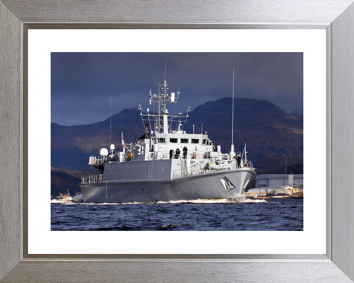 HMS Pembroke M107 Sandown Class Minehunter October 2008 Photo Print - Posters, Prints, & Visual Artwork - by Hampshire Prints (image 6 of 9)