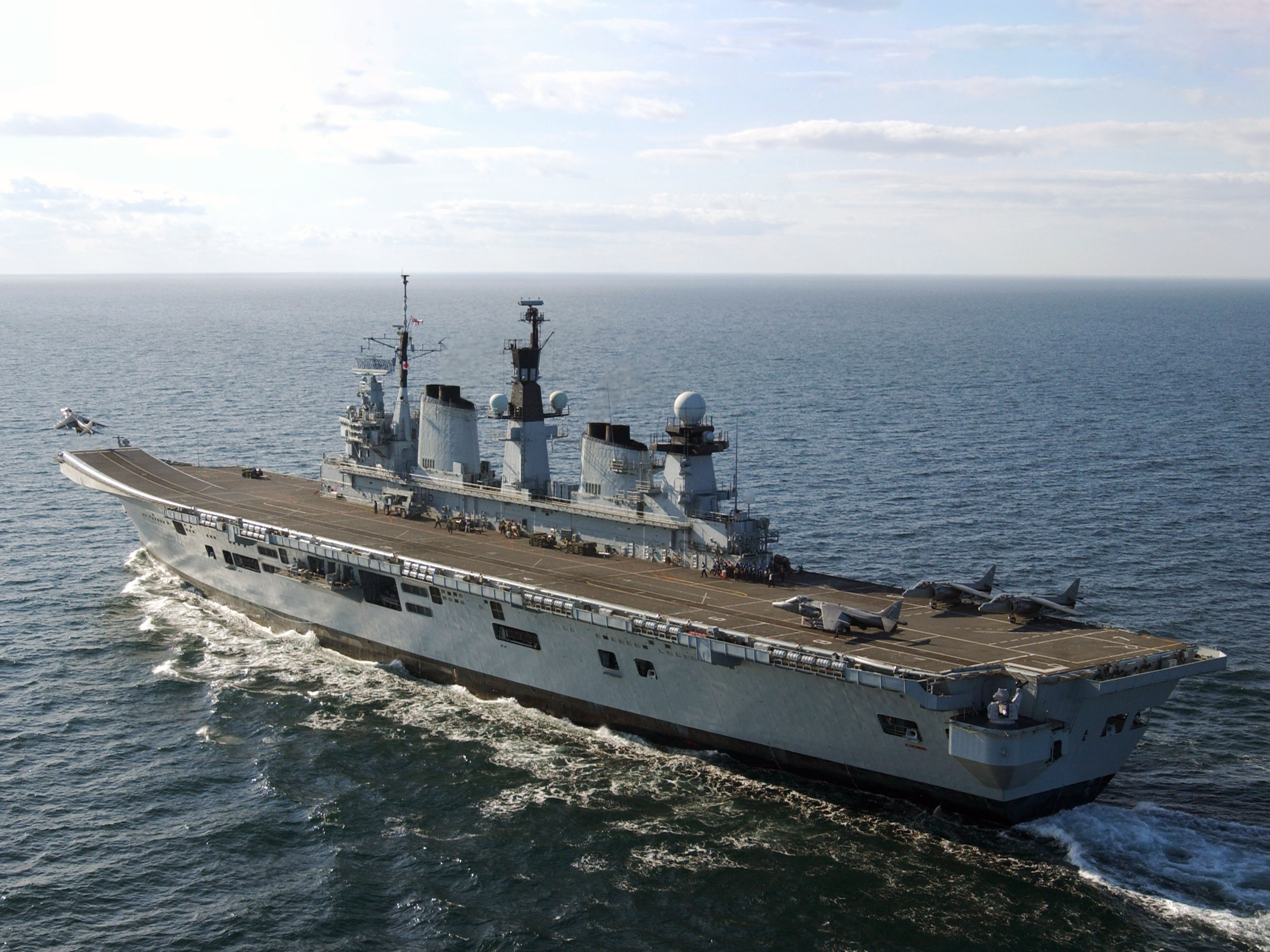 HMS Illustrious R06 Invincible Class Aircraft Carrier March 2009 At Sea ...