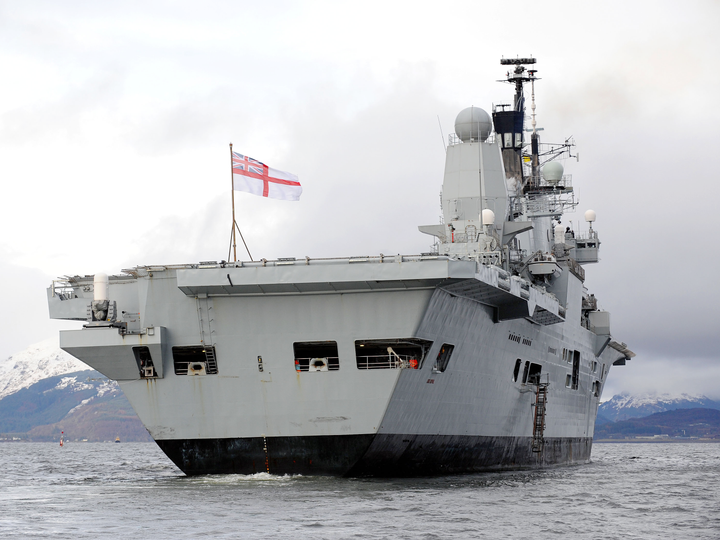 HMS Ark Royal (R07) Royal Navy Invincible Class Aircraft Carrier Stern View 2009 Photo Print Wall Art Decor Posters, Prints, & Visual Artwork Hampshire Prints 6 x 4 No Frame No