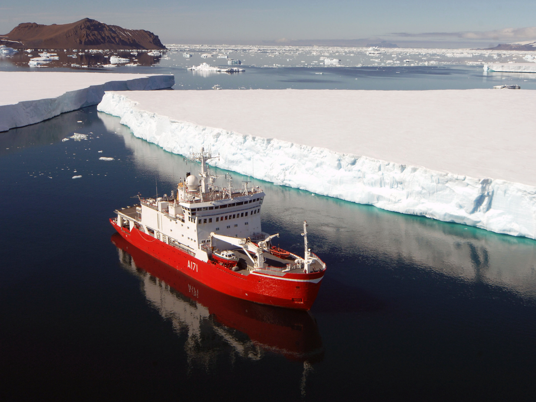 HMS Endurance (A171) Photo Print - Antarctic 2007 - Royal Navy Ice Breaker Patrol Ship Hampshire Prints 6 x 4 No Frame No