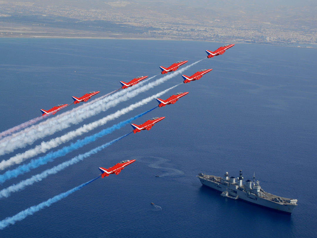 HMS Illustrious (R06) Photo Print - With Red Arrows - Royal Navy Invincible Class Aircraft Carrier Hampshire Prints 6 x 4 No Frame No