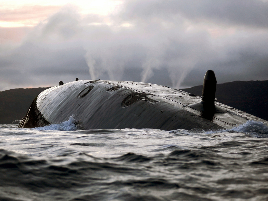 HMS Talent (S92) Photo Print - surfacing 2009 - Royal Navy Trafalgar Class Submarine Hampshire Prints 6 x 4 No Frame No