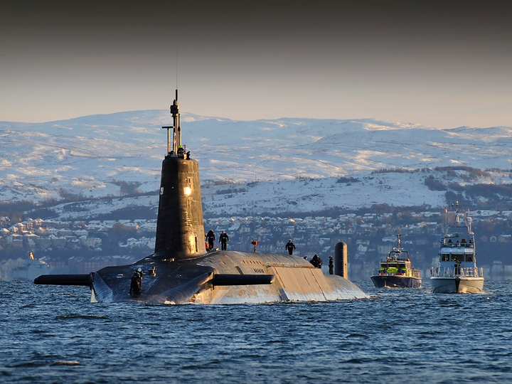 HMS Vanguard (S28) Photo Print - Faslane 2012 - Royal Navy Vanguard Class Submarine Posters, Prints, & Visual Artwork Hampshire Prints 6 x 4 No Frame No