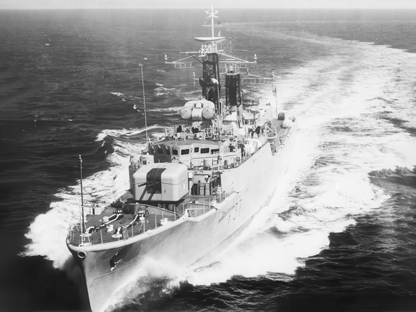 HMS Jaguar F37 Leopard Class Frigate 1963 At Sea