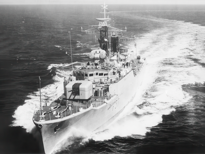 HMS Jaguar F37 Leopard Class Frigate 1963 At Sea Photo Print - Posters, Prints, & Visual Artwork - by Hampshire Prints (image 1 of 9)