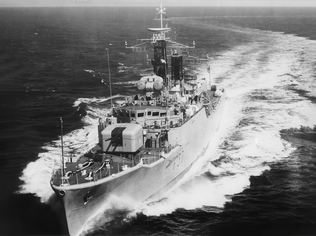 HMS Jaguar (F37) Photo Print - At Sea 1963 - Royal Navy Leopard Class Frigate Hampshire Prints 6 x 4 No Frame No