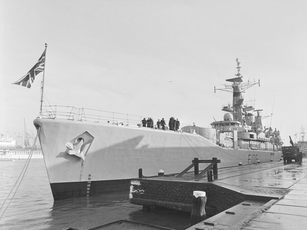 HMS Leander F109 Leander Class Frigate 1977