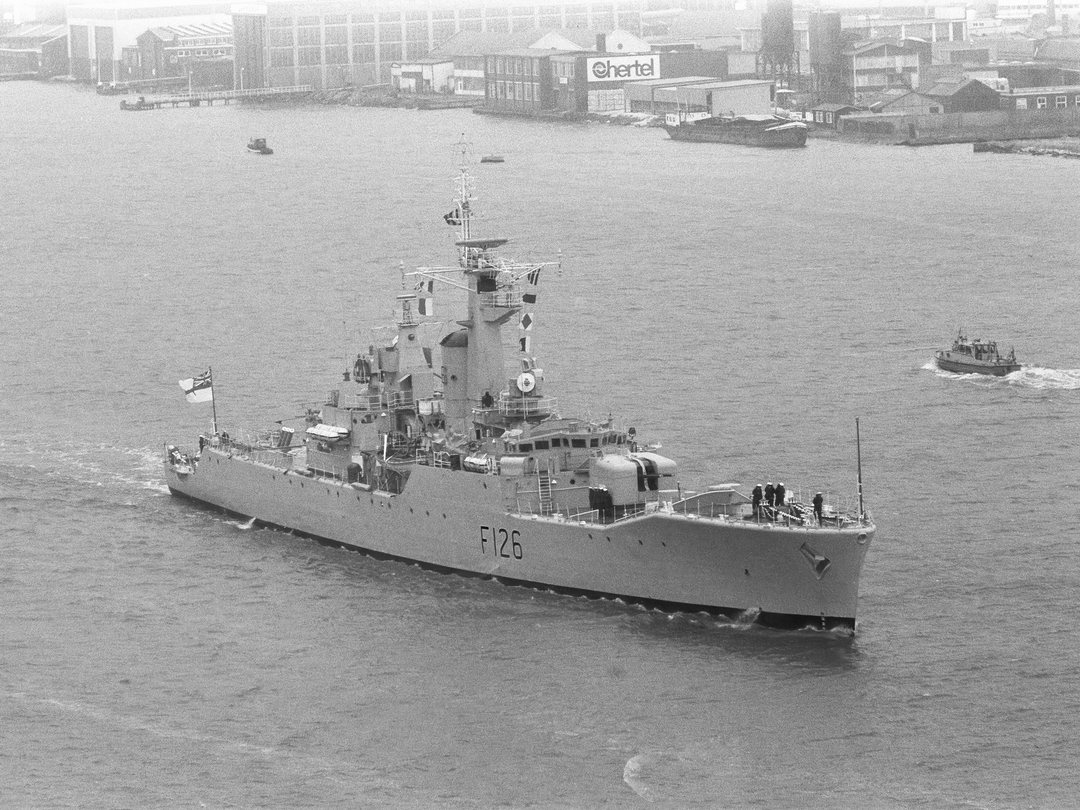 HMS Plymouth (F126) Photo Print - Amsterdam 1974 - Royal Navy Rothesay Class Frigate Hampshire Prints 6 x 4 No Frame No
