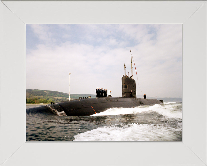 HMS Sceptre S104 Swiftsure Class Submarine 1997